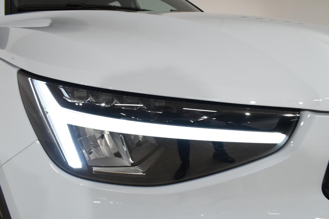 Volvo XC40 B4 211PK Automaat Plus Dark / Navigatie / Adaptive Cruise / Harman Kardon / Stuur & Stoelverwarming / Elektrische achterklep / Achteruitrijcamera / Trekhaak / Elektrische stoelverst. met geheugen