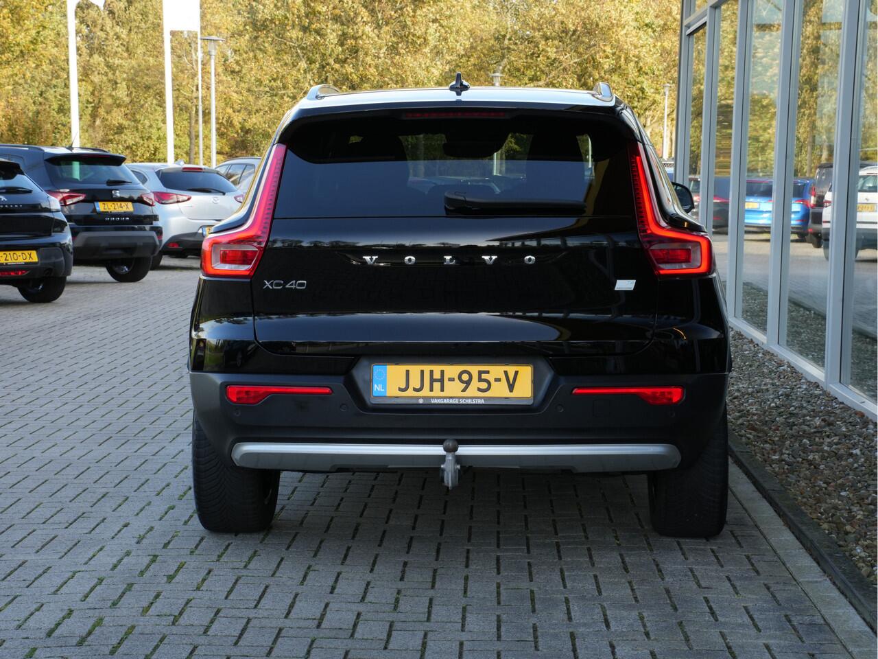 Volvo XC40 1.5 T4 Plug-in hybrid Core Bright | Driver Assist | LED | Stoel+Stuurverwarming