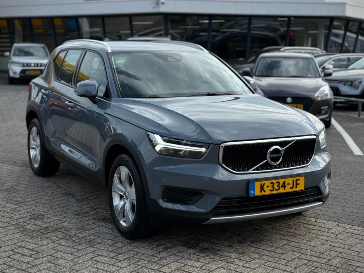 Volvo XC40 1.5 T2 MOMENTUM TREKHAAK LED STOEL/STUUR VERW. ADD CRUISE