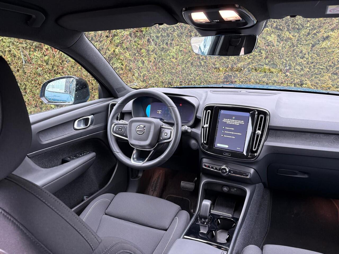 Volvo XC40 Recharge Core | DAB | Camera | Climate control