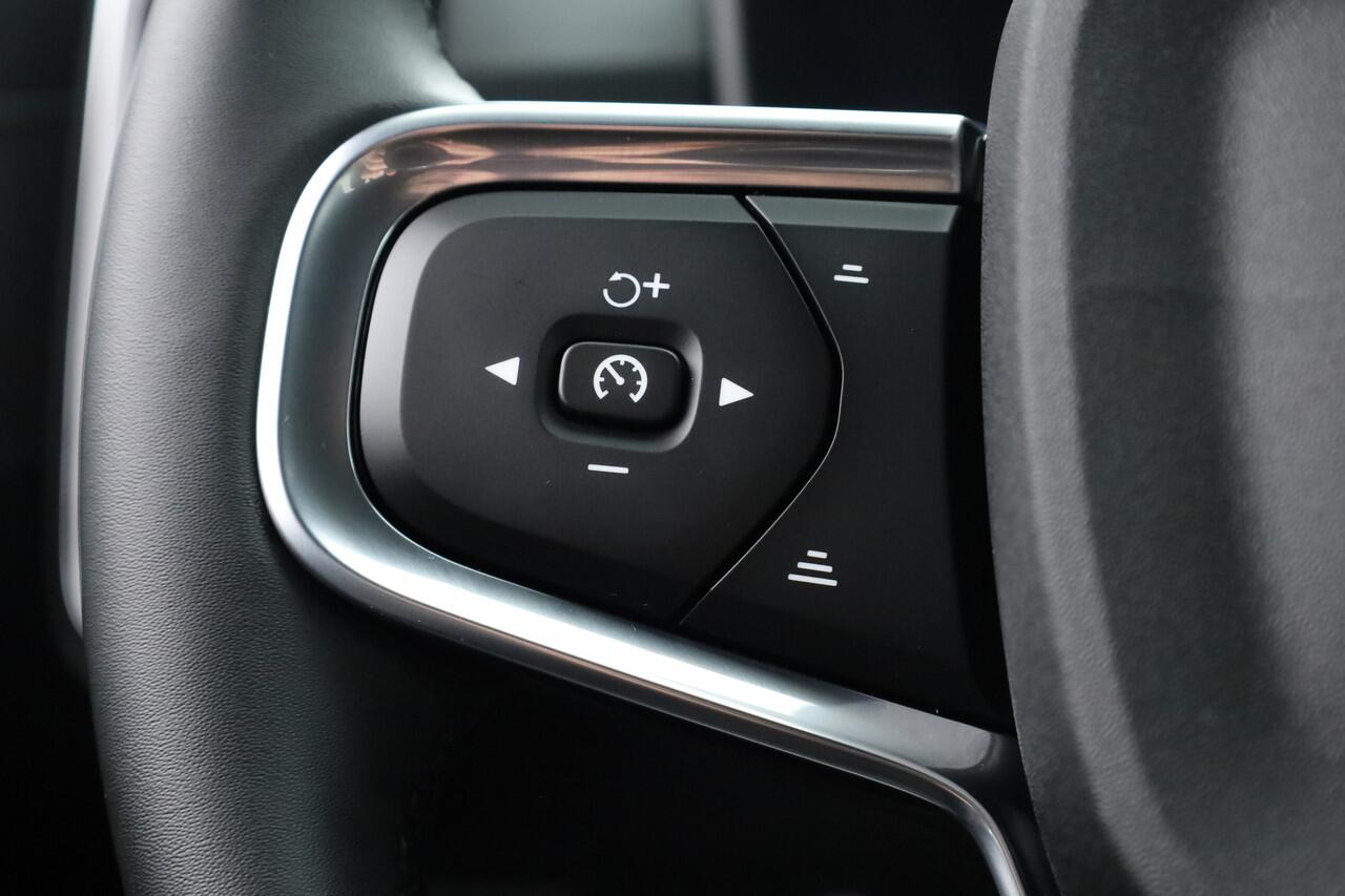 Volvo XC40 B3 Plus Black Edition | Adapt. Cruise | Harman Kardon | 360cam | Pixel LED | Stoel- Stuurverw. | 20''