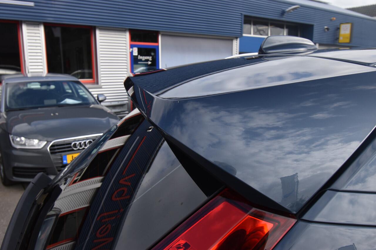 Volvo XC40 1.5 T2 Inscription , TREKHAAK , STOEL+STUUR VERW , VIRTUAL COCKPIT , NAVI , CLIMATR ,