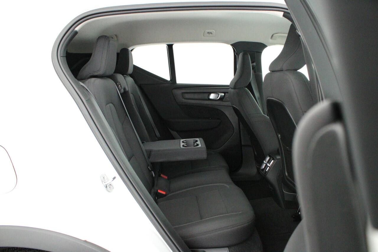 Volvo XC40 1.5 129pk Automaat T2 Core Camera Keyless Stoelverwarming Navigatie