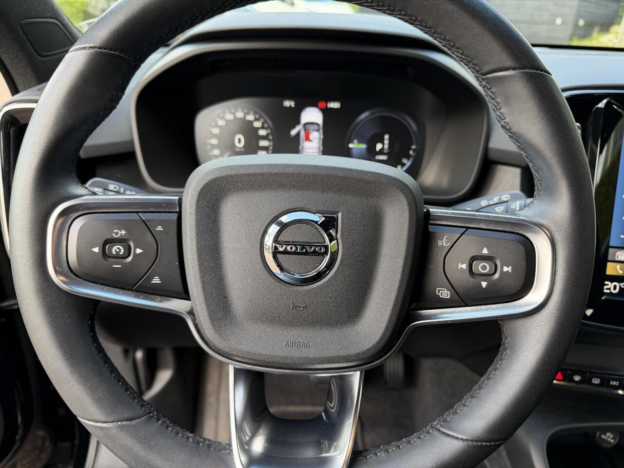 Volvo XC40 1.5 T5 Plus Dark Recharge Plug-in Hybrid Plus Dark