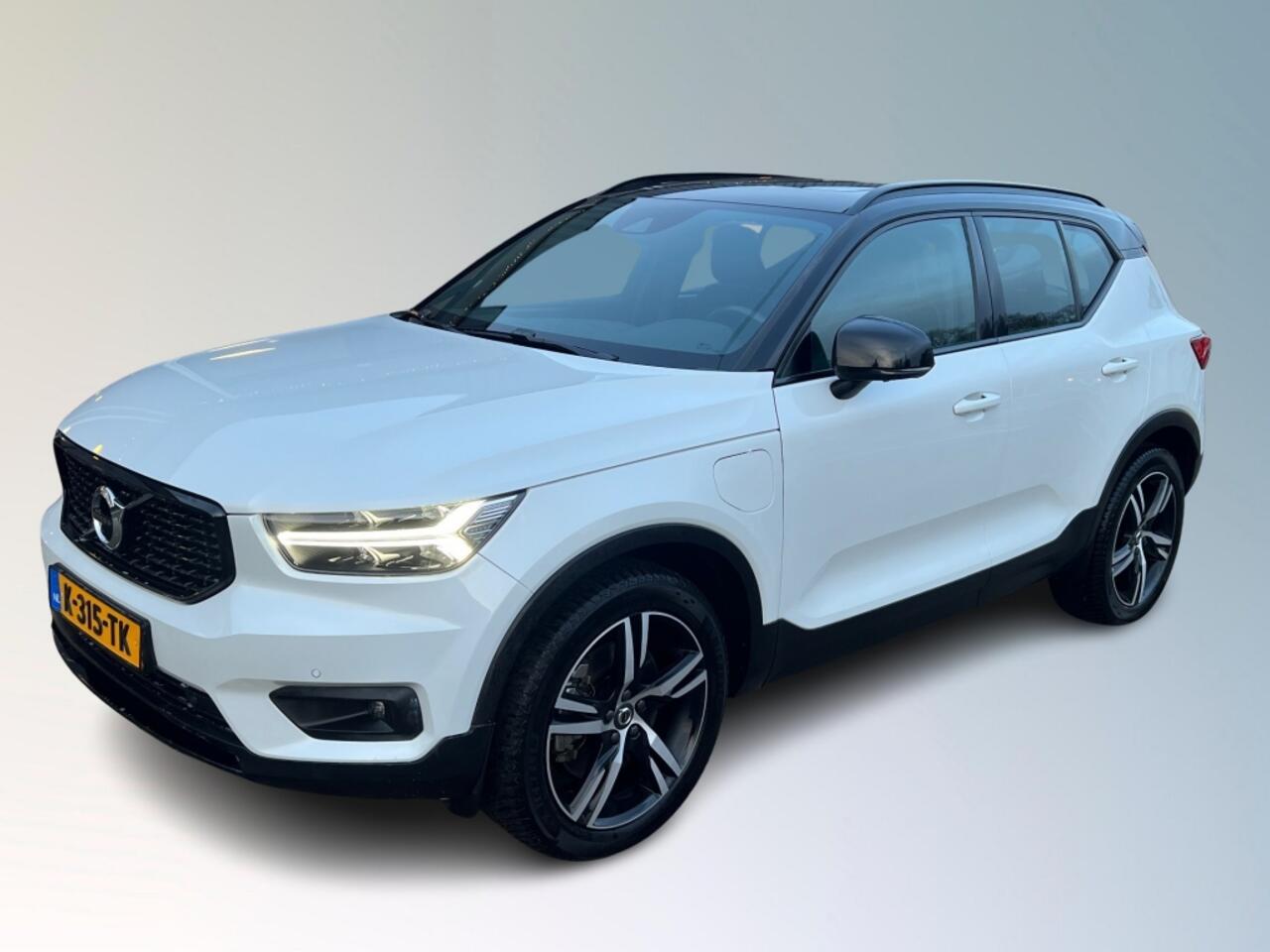 volvo-xc40-recharge-pro