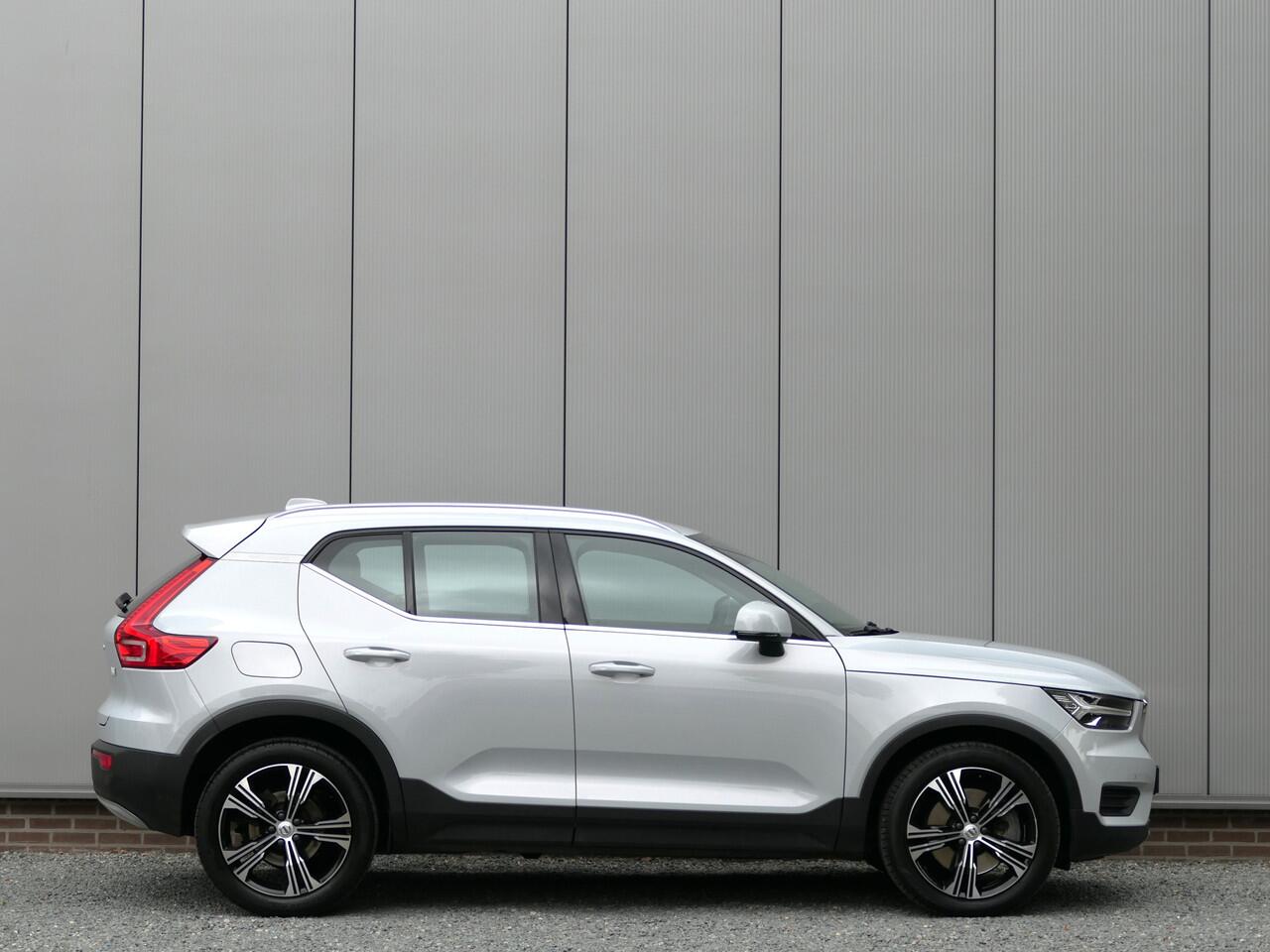 Volvo XC40 1.5 T4 Recharge Inscription 12 MND garantie Leer / Keyless Entry / 19'' / DAB+ / Navi