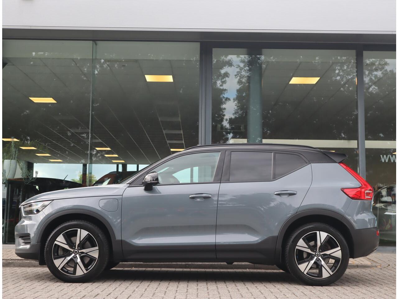 Volvo XC40 1.5 T4 Recharge R-Design / NL Auto / Panodak