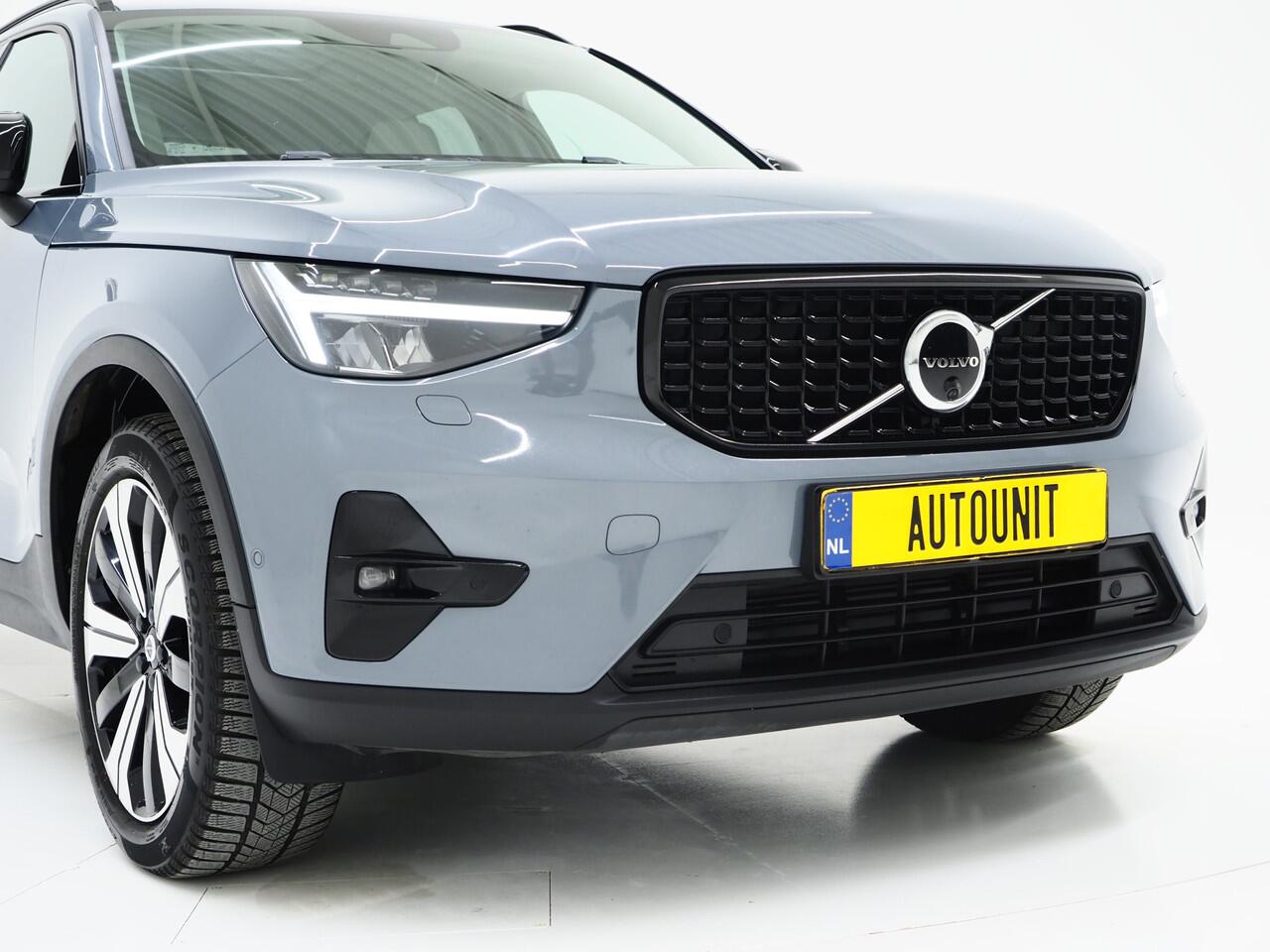 Volvo XC40 1.5 T5 Plug-in hybrid Ultimate Dark | Panoramadak | Pilot Assist | Harman/Kardon | Trekhaak | Leder | 360 | Keyless