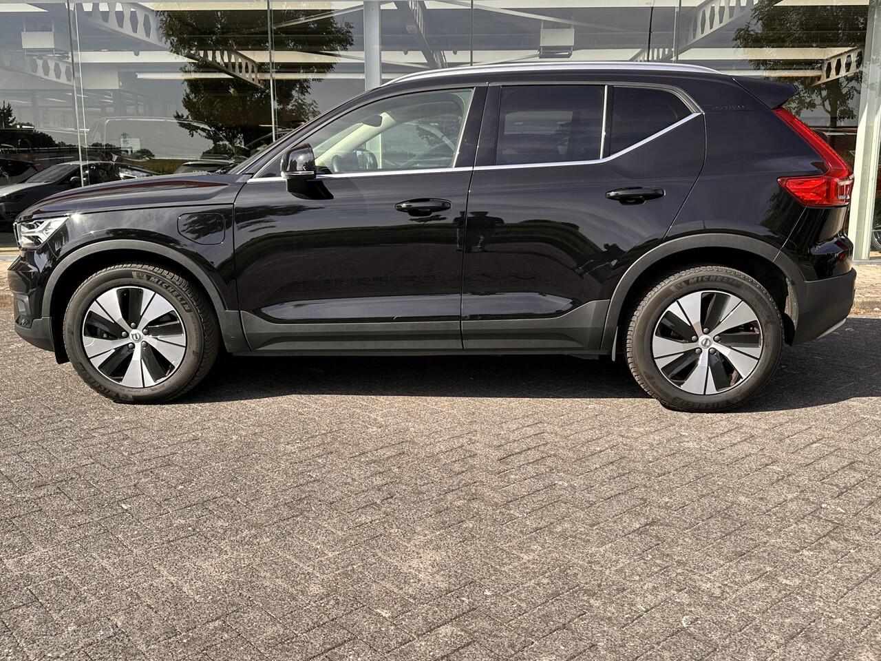 Volvo XC40 1.5 T5 Recharge Inscription | Leder | Trekhaak 1800kg | | LED | Camera | (occasion)