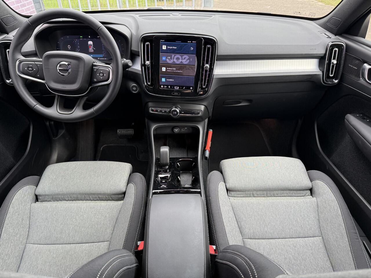 Volvo XC40 2.0 B4 Plus Dark | Trekhaak | Camera | Harman/Kardon | Keyless Entry/start | elektrisch verstelbare voorstoelen |