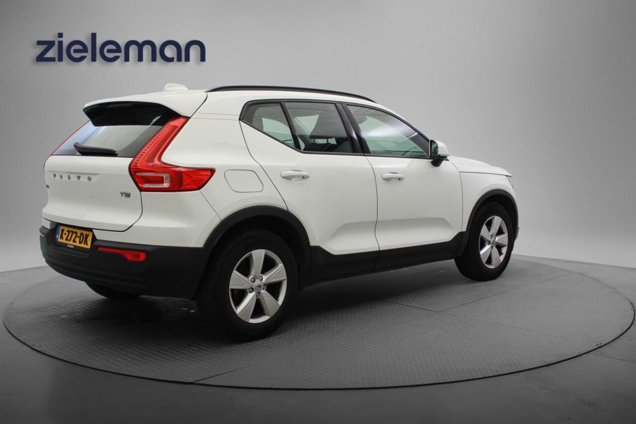 Volvo XC40 1.5 T2 Momentum Core - Cruise