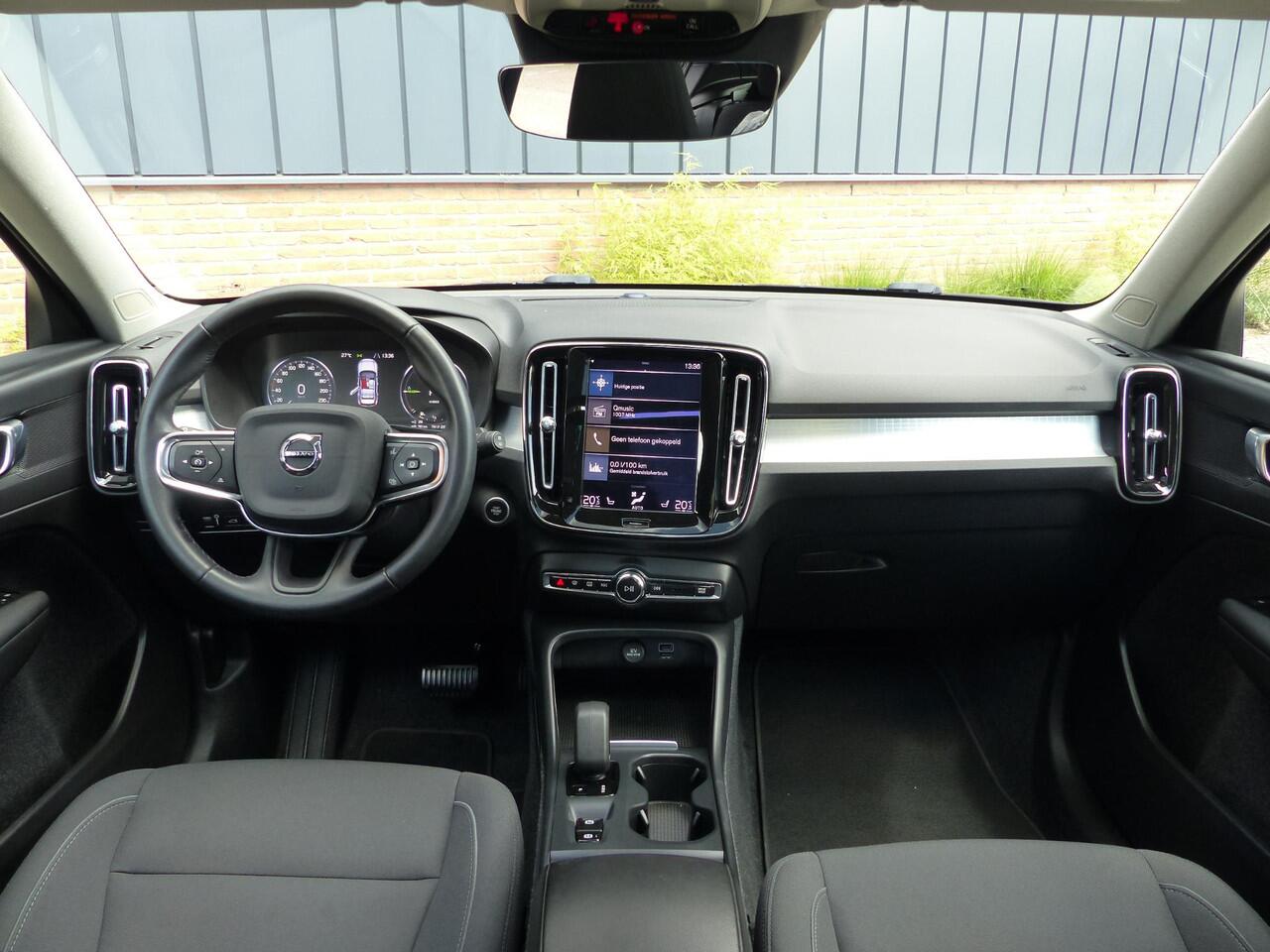 Volvo XC40 T4 Recharge Inscription Expression | Dealer onderhouden| Schuifdak|