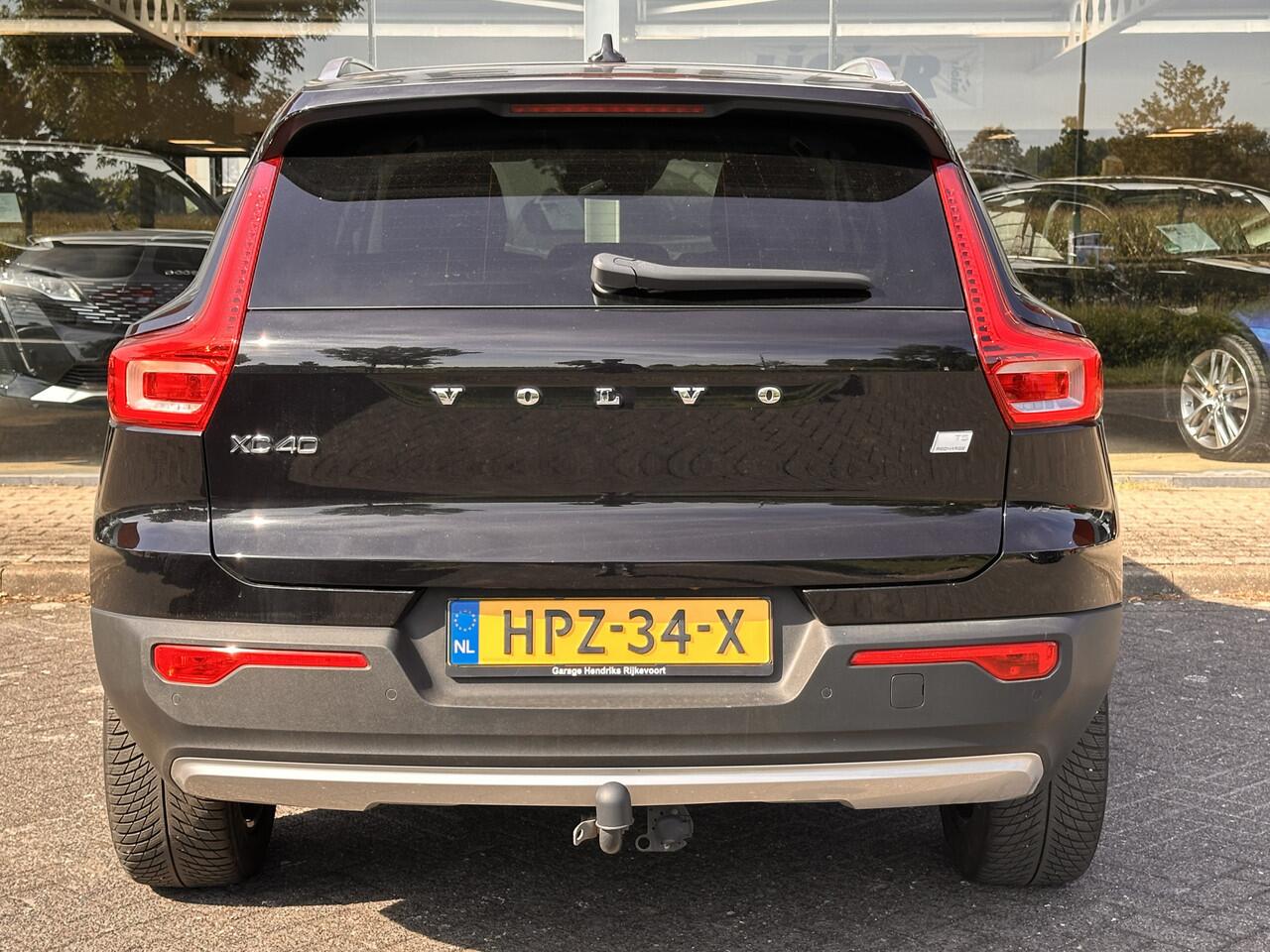 Volvo XC40 1.5 T5 Recharge Inscription | Leder | Trekhaak 1800kg | | LED | Camera | (occasion)