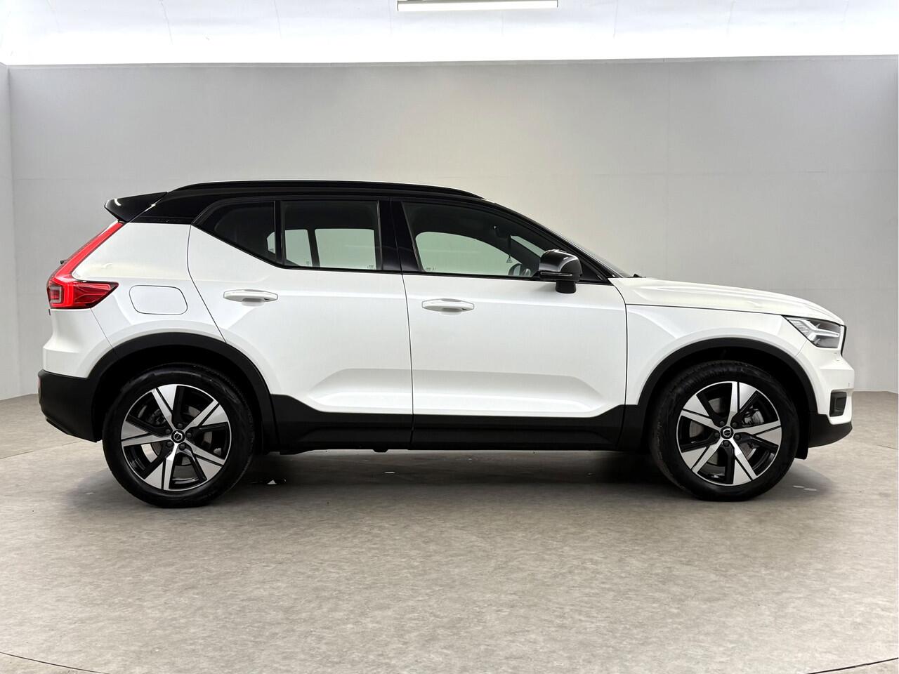 Volvo XC40 1.5 T4 Recharge R-Design | Virtual | Camera | Trekh. | Adap. Cruise | Stoel/Stuur verw. | Keyless