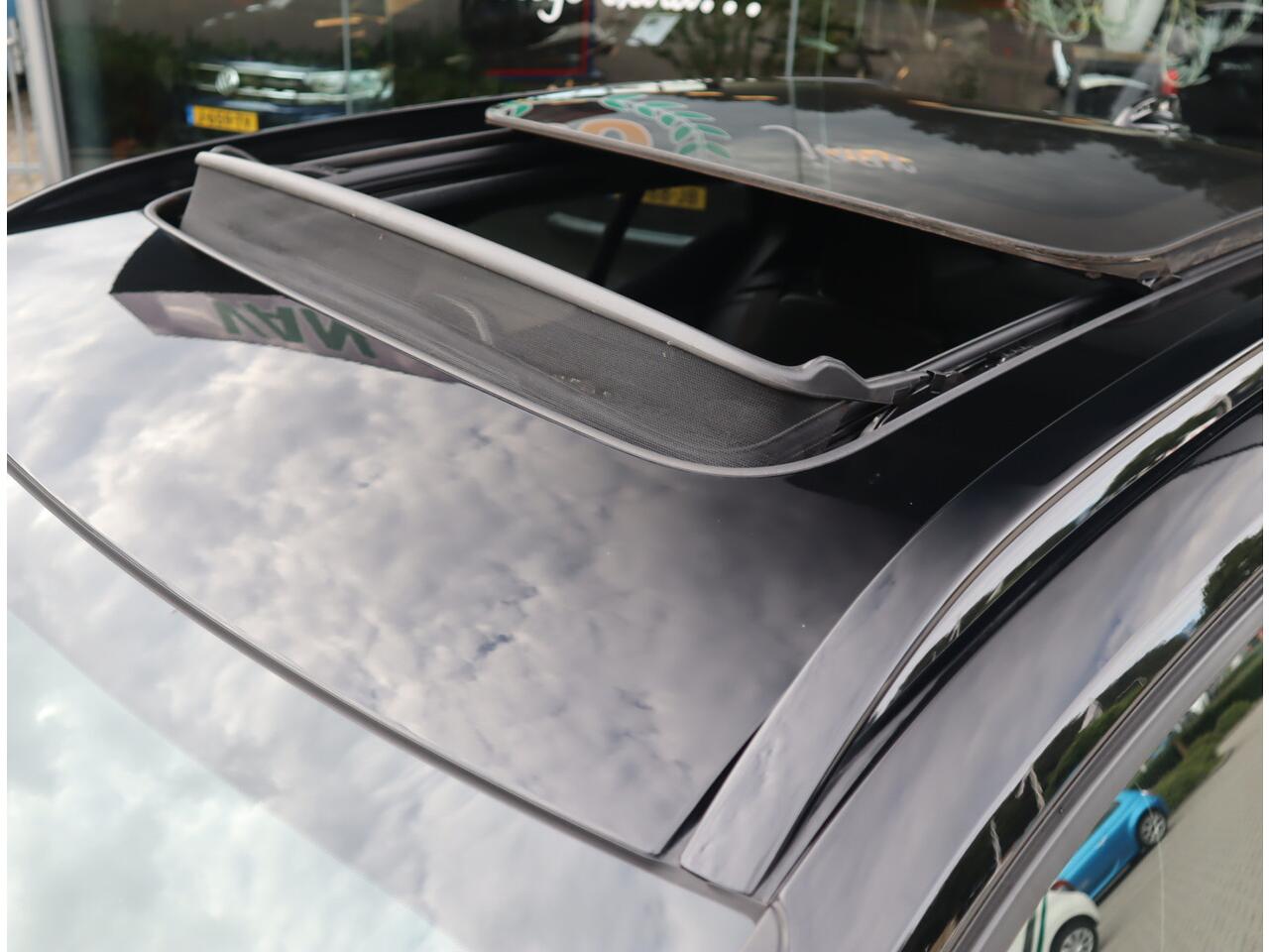 Volvo XC40 1.5 T4 Recharge R-Design / NL Auto / Panodak