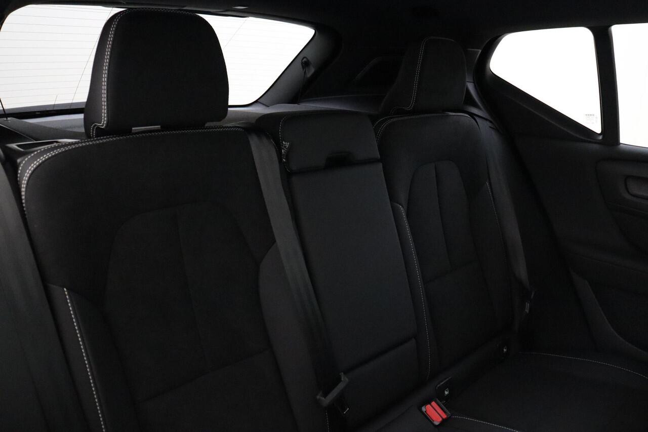 Volvo XC40 B4 (M-HYBRID) PLUS BLACK EDITION -PANO.DAK|HARMAN/KARDON|PIXEL.LED|360°CAM|POWER-SEATS