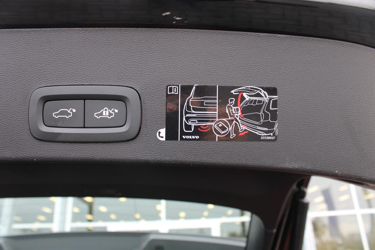 Volvo XC40 T2 Automaat Business Pro | Adapt. Cruise control | AppleCarplay | Keyless | BLIS | DAB |