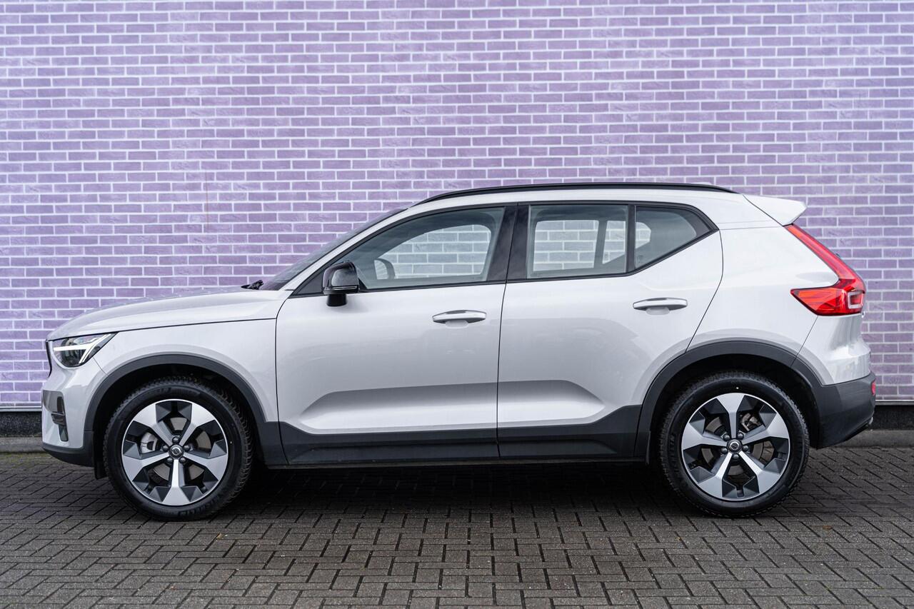 Volvo XC40 2.0 B4 Plus Dark | Trekhaak | Google | Dodehoekdetectie | Adaptieve Cruise Control | Stoel + stuurverwarming | 19" LM | Verwarmbare voorruit |