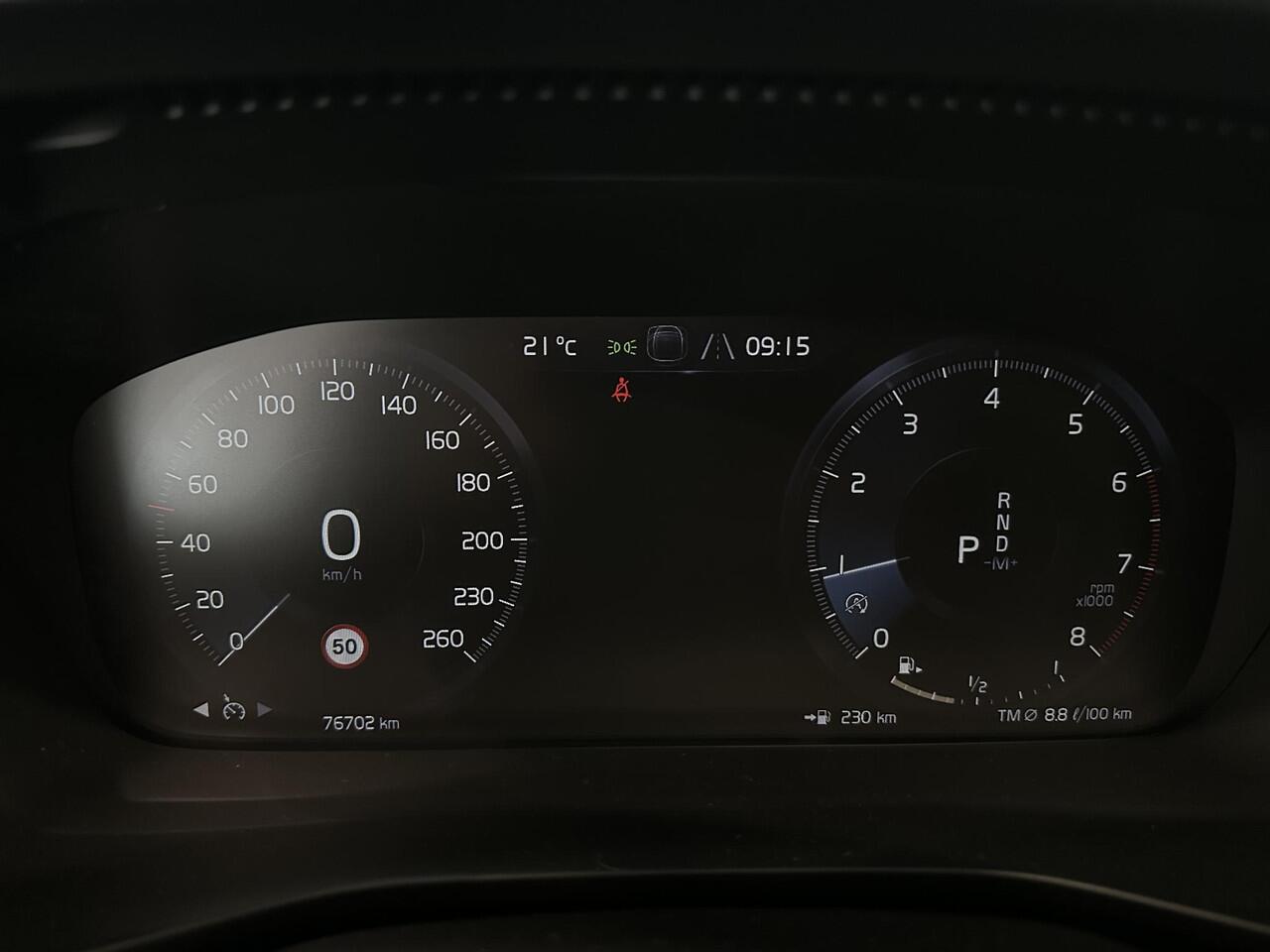 Volvo XC40 1.5 T3 R-Design | Panoramadak | LED | Navigatie | Climate Control | Cruise Control | Lichtmetalen velgen 18"