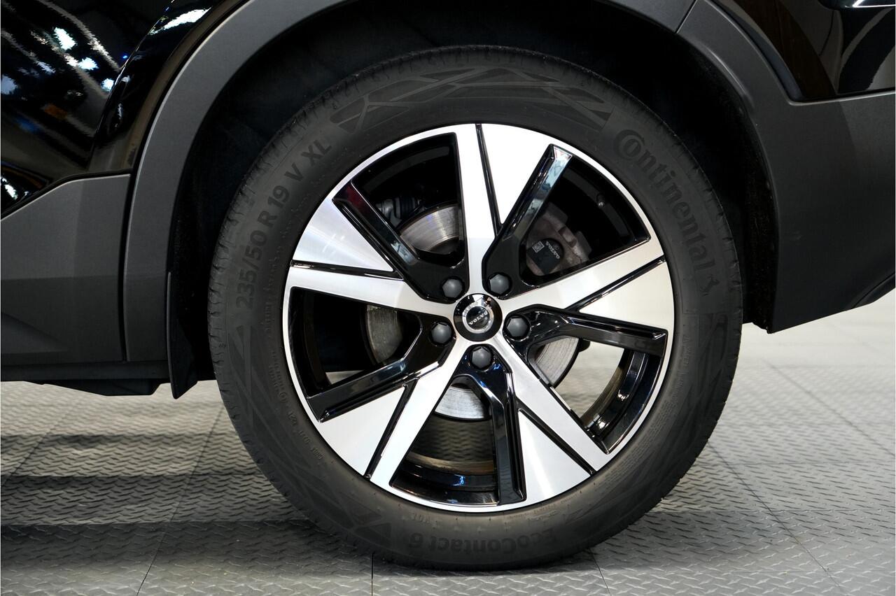 Volvo XC40 1.5 T4 155kW/211pk DCT7 Recharge R-Design PANORAMADAK + HARMAN/KARDON + LEER/ALCANTARA + EL.STOEL MET MEMORY + STOEL-&STUURVERWARMING + ADAPT.CRUISE + LANE ASSIST + NAVI SENSUS + KEYLESS ENTRY&GO + CAMERA + PARKSENSOREN V&A + 19" LM-VELGEN!!