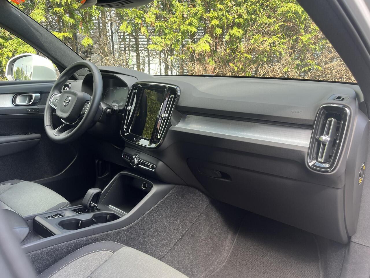 Volvo XC40 T5 Recharge Inscription Expression Pilot Assist | Camera | Stuur+stoelverwarming | Elekt. bestuurdersstoel