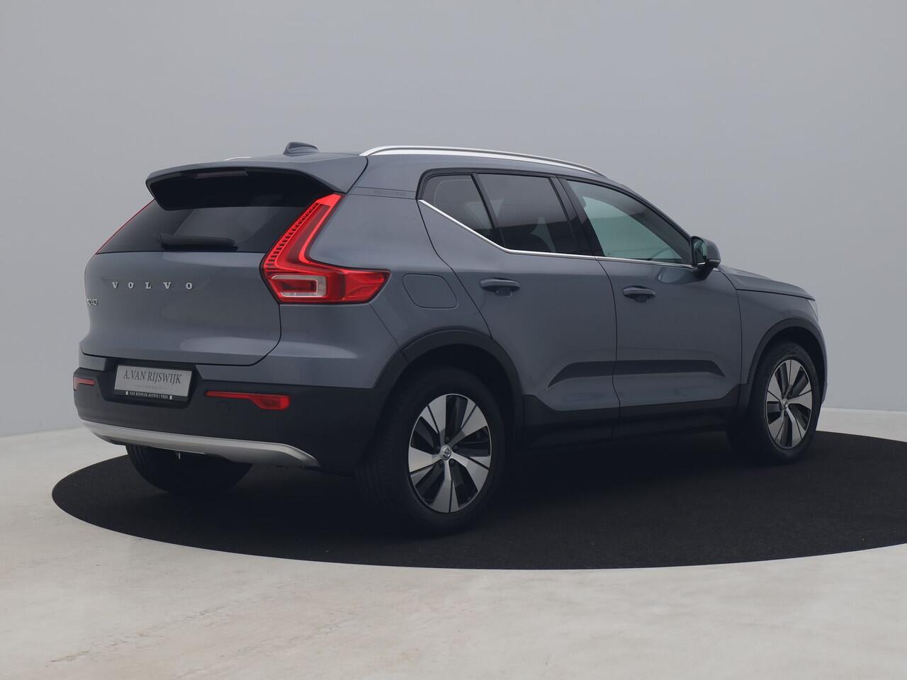 Volvo XC40 1.5 T5 Twin Engine Momentum Pro | KEYLESS | H&K | STOEL- EN STUURVERW.