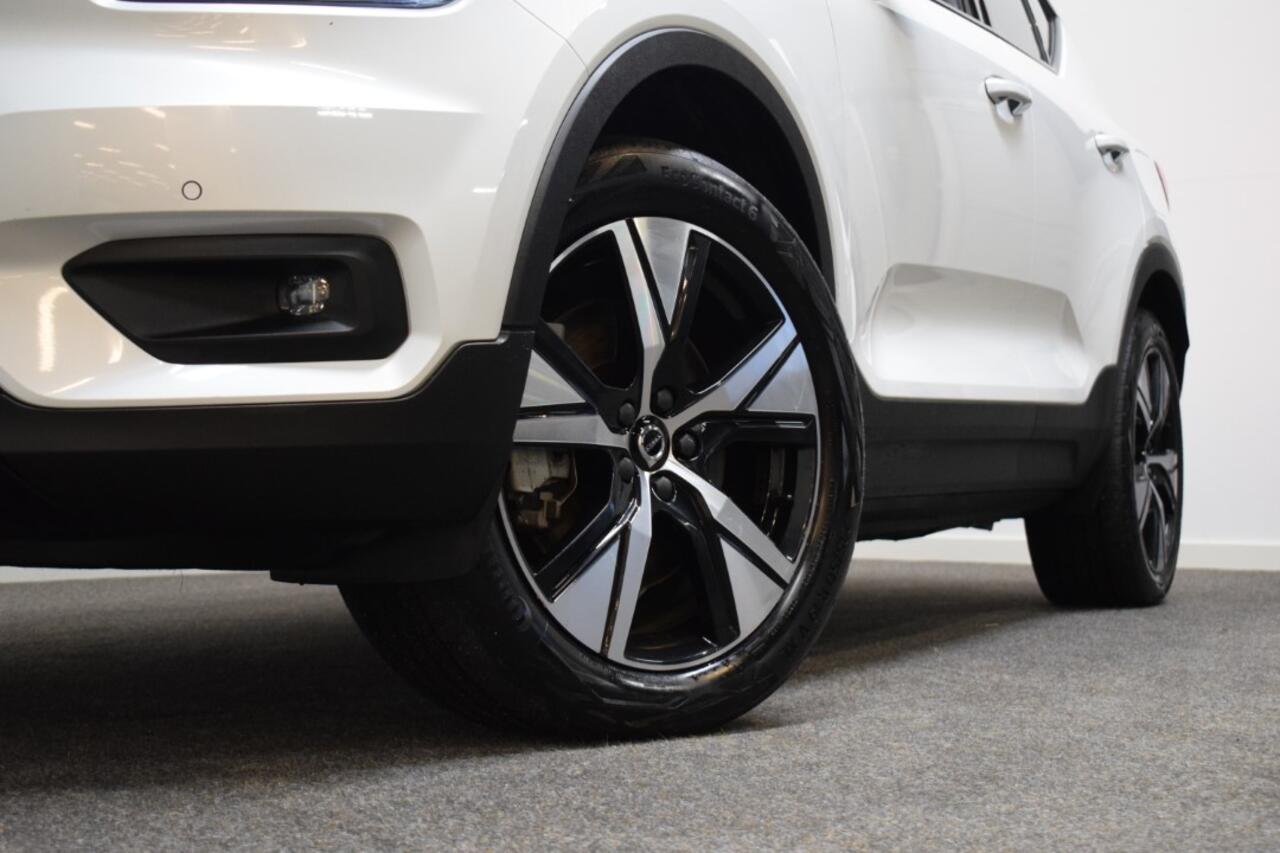 Volvo XC40 Recharge P8 AWD R-Design 408 pk Sunroof/ Trekhaak 1500kg/ Harman Kardon/ 360 Cam/ Stuur en Stoelverw.