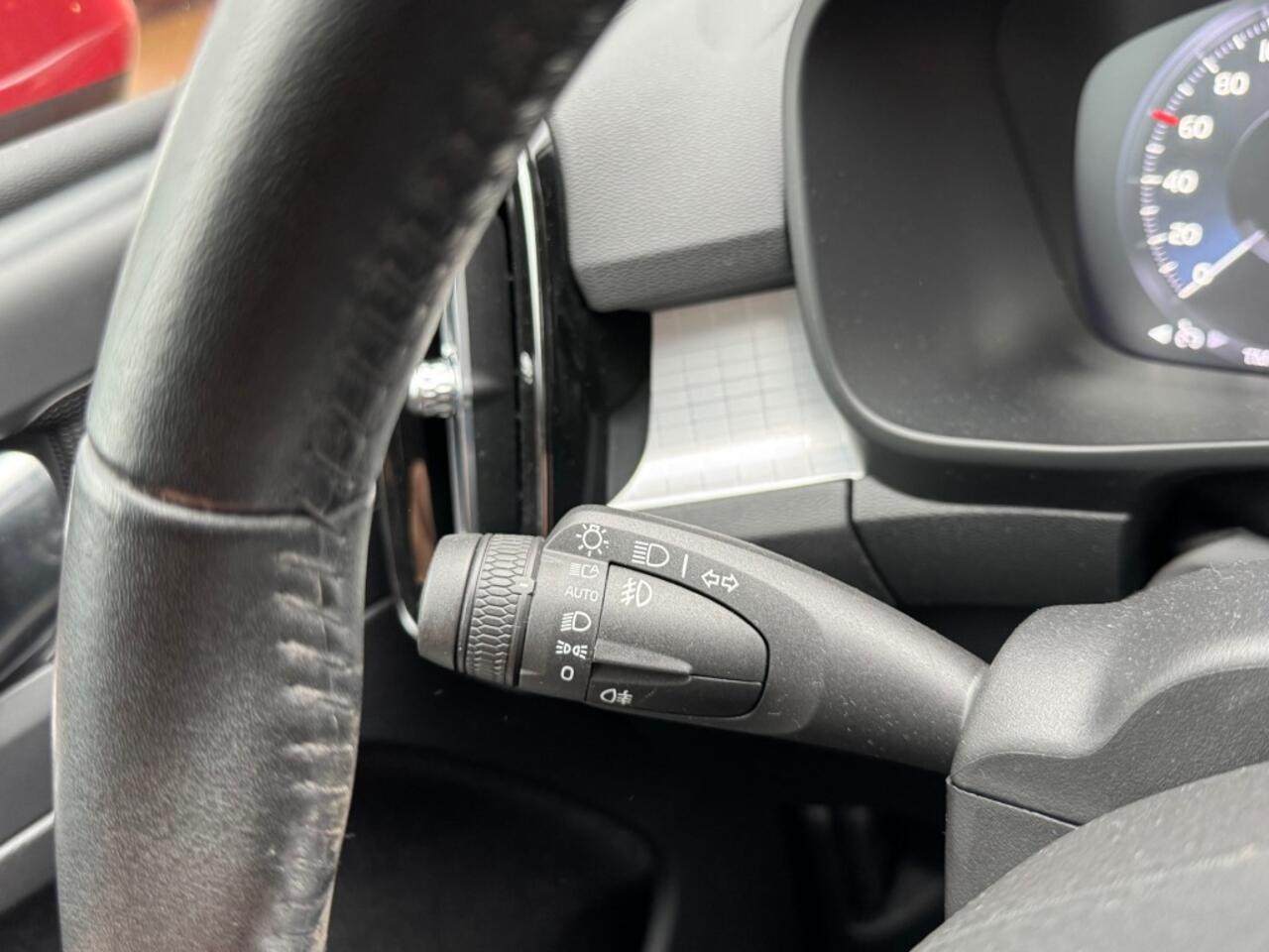 Volvo XC40 1.5 T5 Recharge Inscription - Navi - camera - electr achterklep