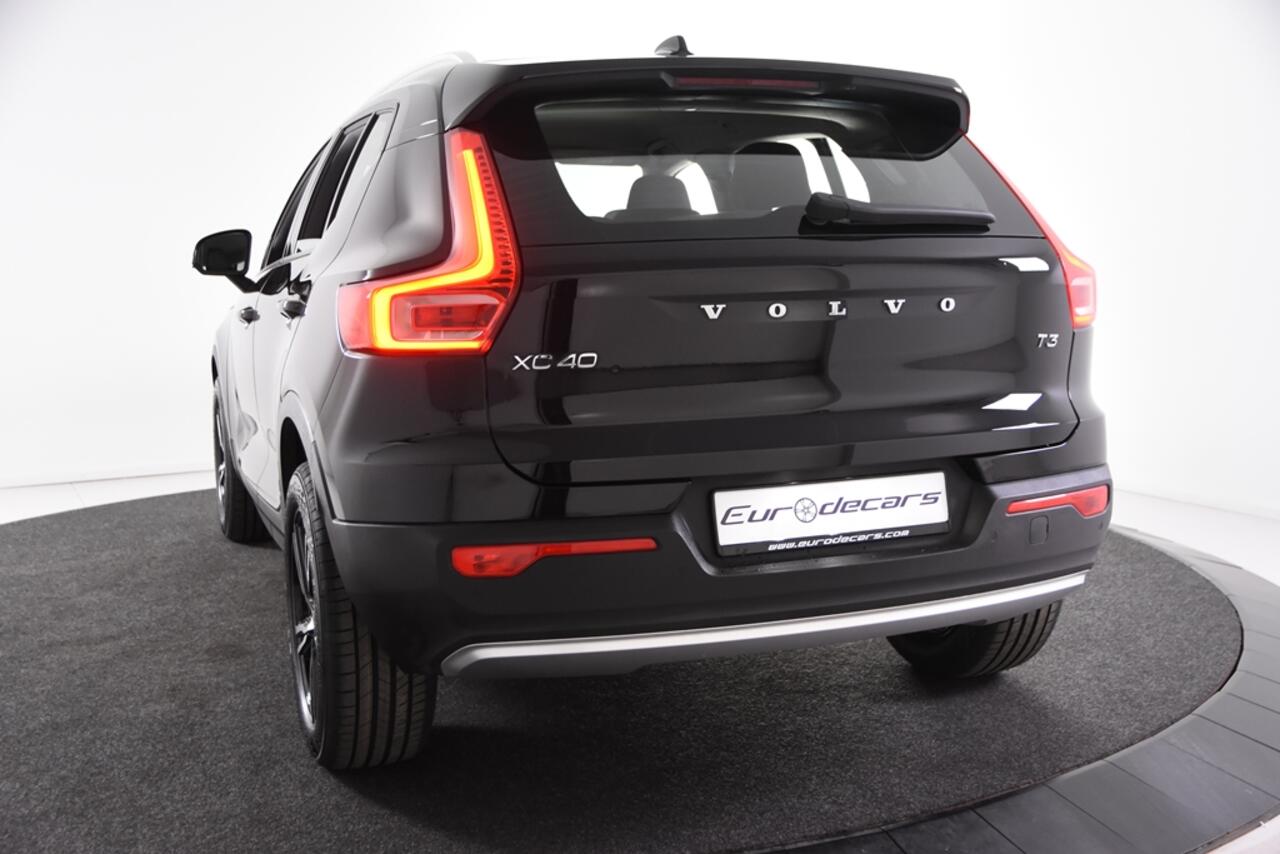 Volvo XC40 1.5 T3 Momentum Pro *1ste Eigenaar*18 inch R-Design*Navigatie*