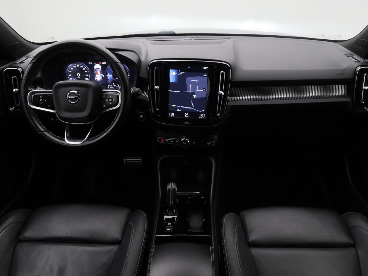 Volvo XC40 1.5 T4 Recharge R-Design | CAMERA | KEYLESS | LEDER
