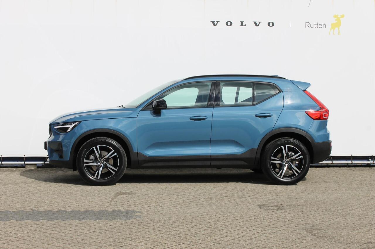 Volvo XC40 B4 211PK Automaat Plus Dark Google Infotainment / Semi elektrisch wegklapbare trekhaak / Verwarmbare voorruit / Harman Kardon Audio installatie / Elektrisch bedienbare voorstoelen