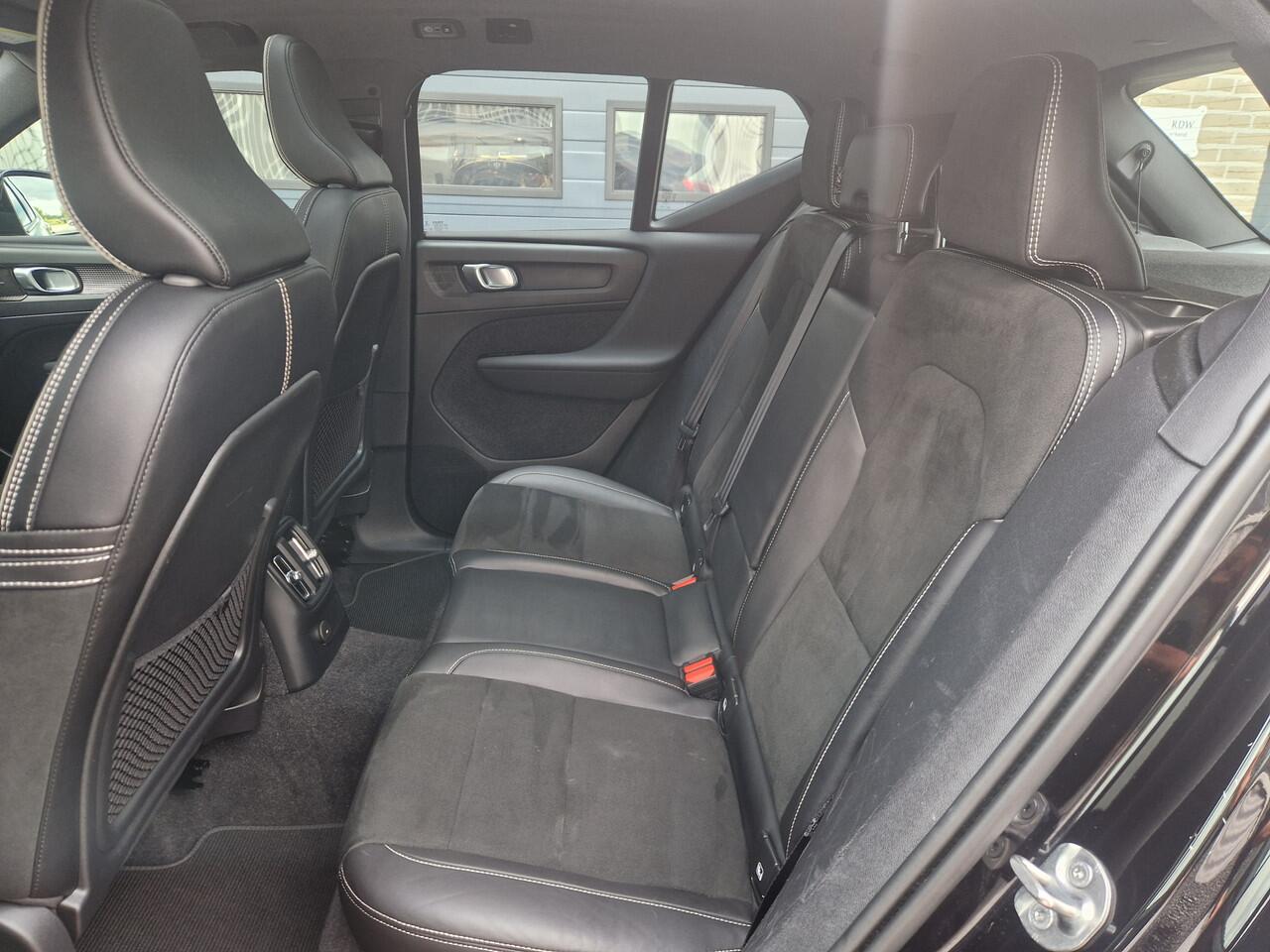 Volvo XC40 1.5 T4 Recharge R-Design PANO | Harman Kardon | 360 | NL auto