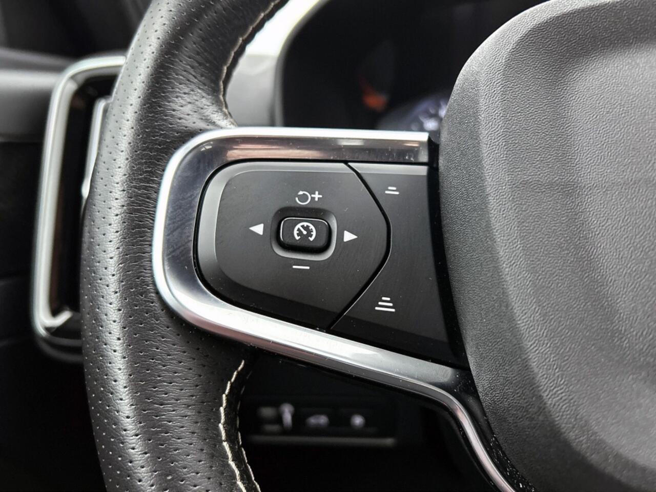 Volvo XC40 1.5 T5 R-Design Pilot Assist | Trekhaak | Keyless | BLIS | Clima