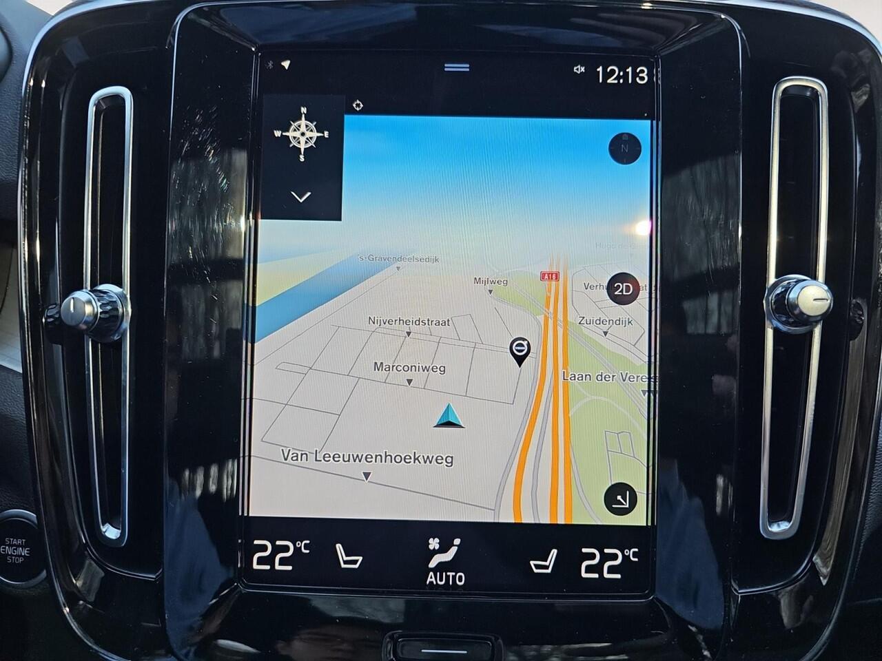 Volvo XC40 1.5 T4 Plug-in hybrid Plus Bright | Panormadak | Stoelverwarming | Elektrisch verstelbare voorstoelen | Harman/Kardon |