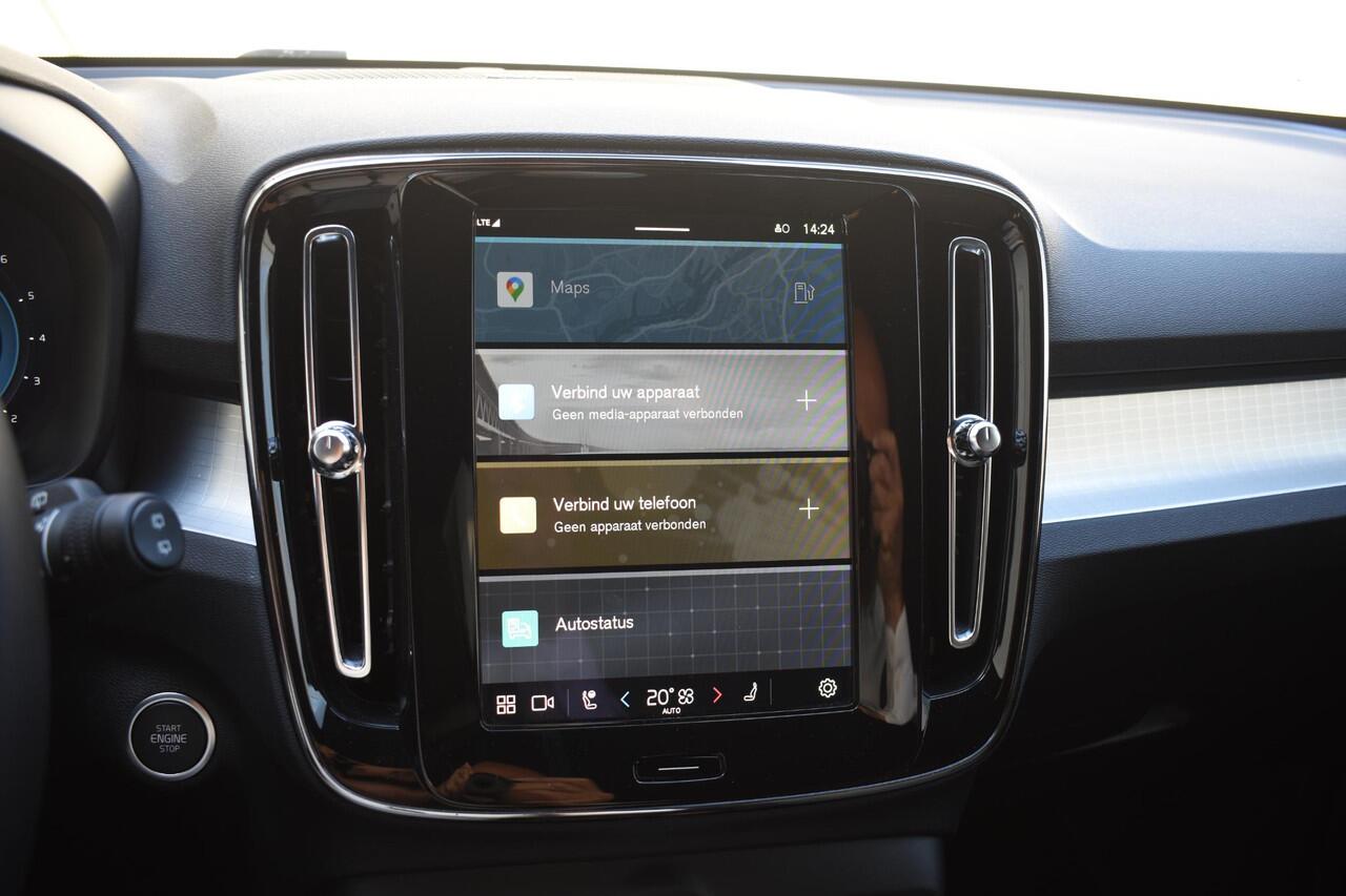 Volvo XC40 B4 211PK Automaat Plus Dark / Adaptieve Cruisecontrol / Parkeersensoren / Stoelverwarming / Stuurverwarming / Elektrische Stoelen / Trekhaak /