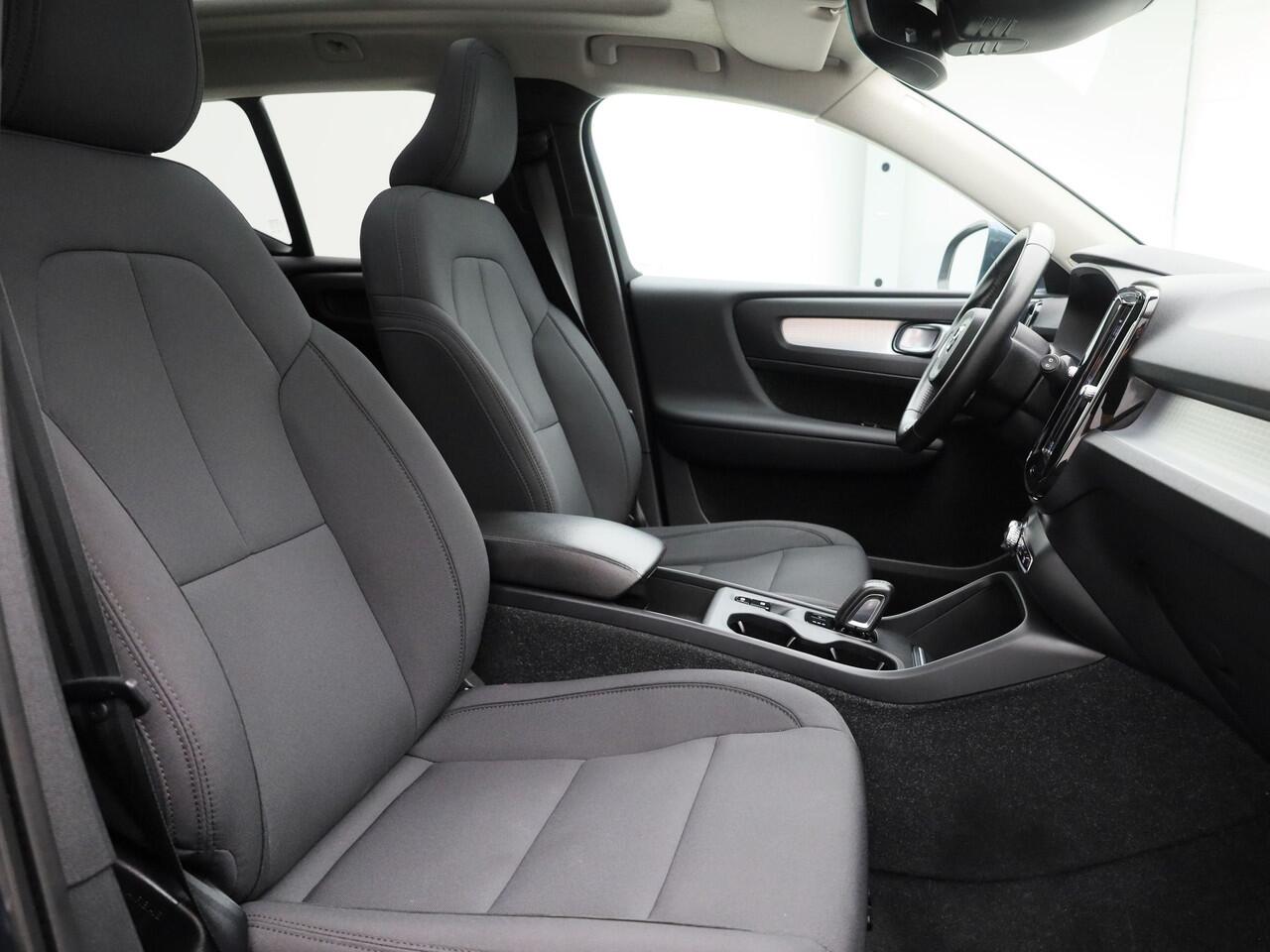 Volvo XC40 1.5 T4 Recharge Inscription Expression | PANO | CAMERA | KEYLESS