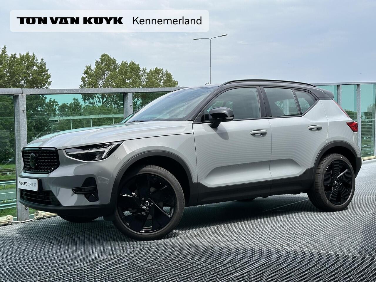 Volvo XC40 2.0 B4 Plus Black Edition Mild hybrid, Automaat, Leder/nubuck bekleding, Stoelverwarming, Stuurverwarming, 20 inch wielen
