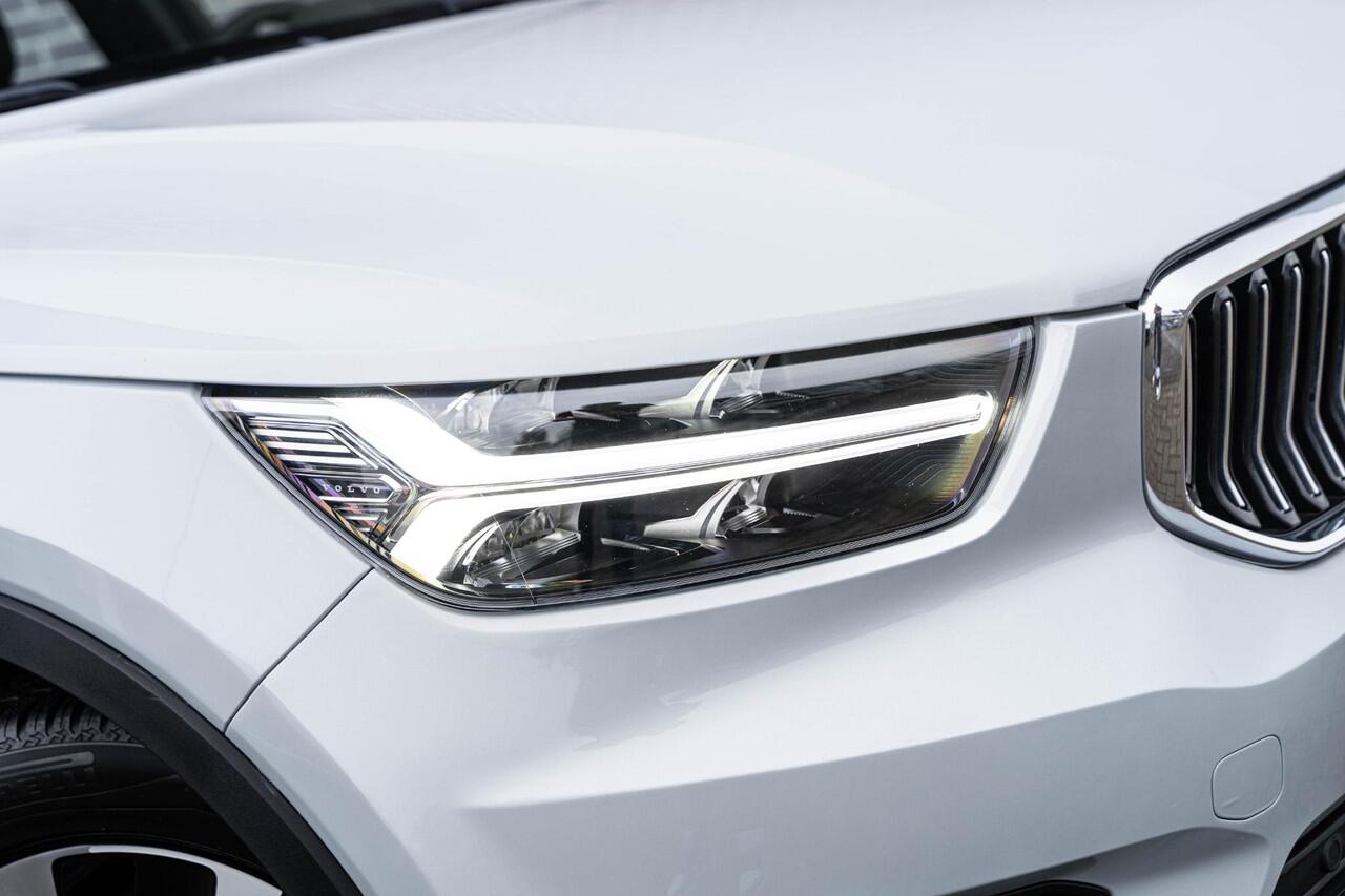 Volvo XC40 Plug-in Hybrid T5 Inscription Expression | Navigatie | Cruise Control | DAB+ radio | 2-zone climate control | Apple Carplay / Android Auto | Volvo On Call | Keyless |