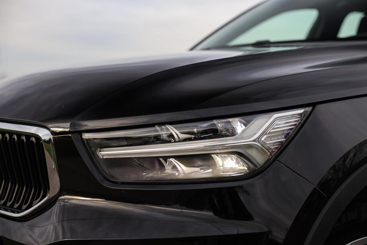 Volvo XC40 T2 Aut8 Momentum Core ? LED ? Trekhaak ? Camera