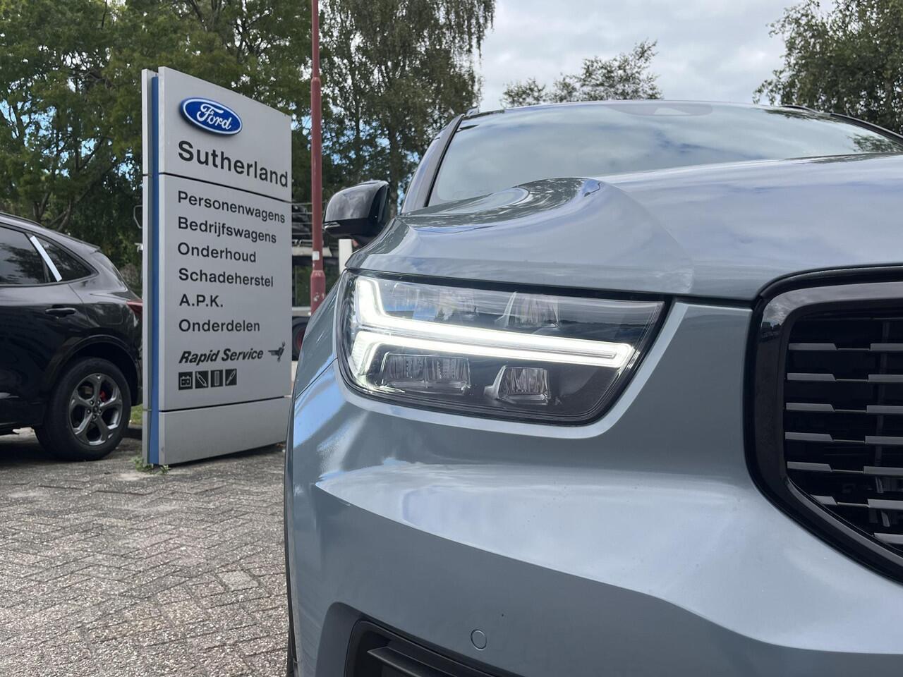 Volvo XC40 1.5 T5 Recharge R-Design 262pk | ZUID | Parking pack | 1.800 Kg trekgewicht