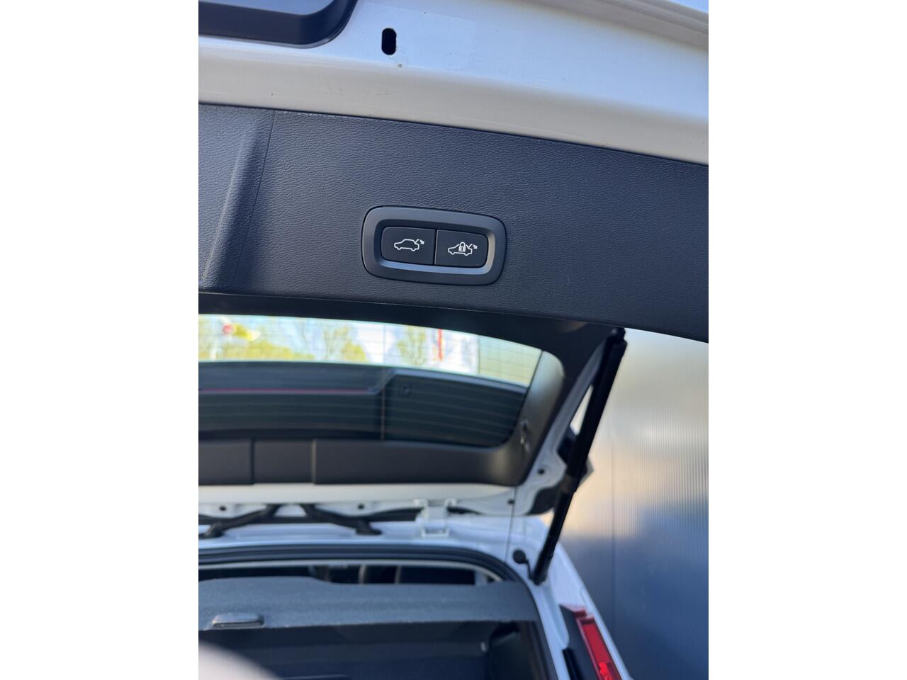 Volvo XC40 1.5 T5 Recharge Inscription Hybride / Automaat