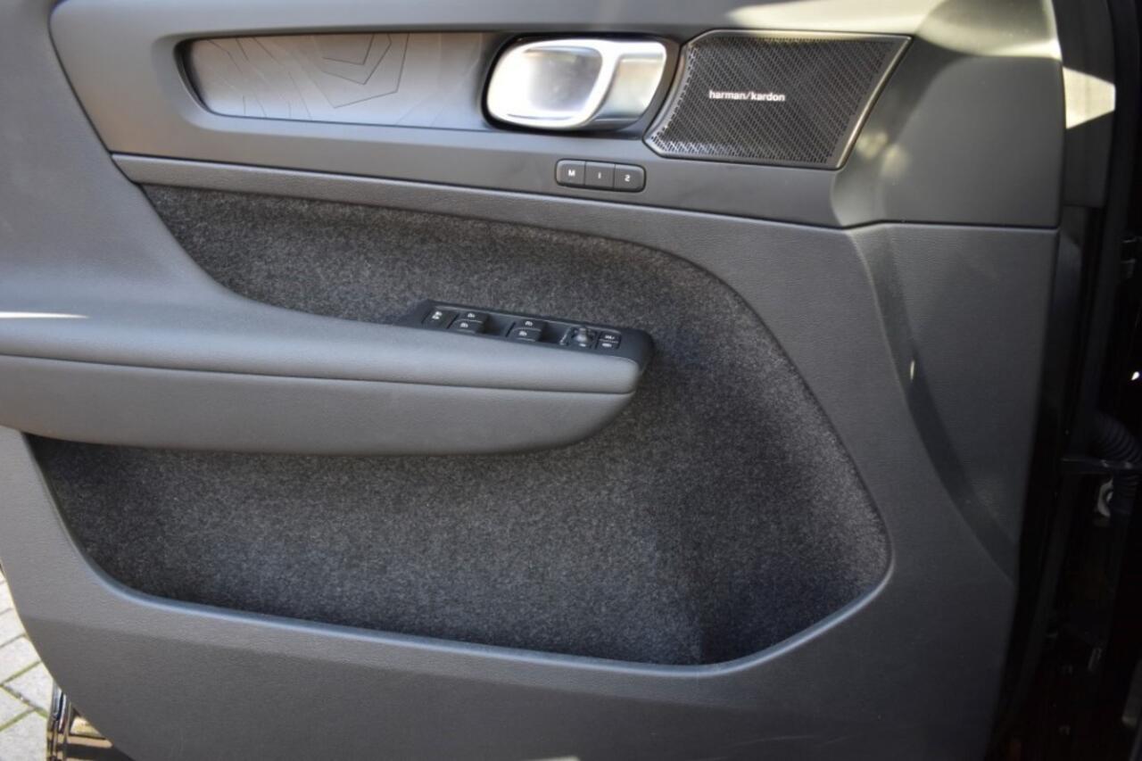 Volvo XC40 1.5 T4 RECHARGE / LEDER / H/K AUDIO / EL. STOEL+MEMORY