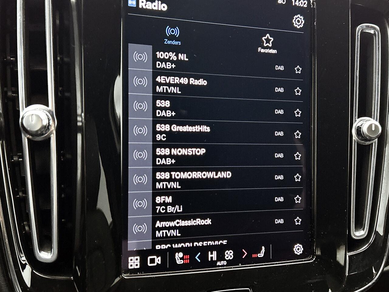 Volvo XC40 Recharge P8 AWD R-Design | SOH 93% | Origineel NL! | NAP