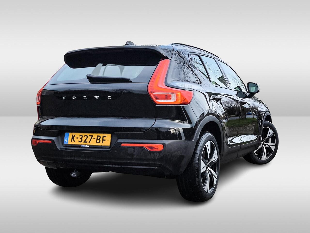 Volvo XC40 Recharge P8 AWD R-Design 3-Fase 1e-Eig. & Dealer-Onderh. BOVAG-Garantie. NL-Auto.