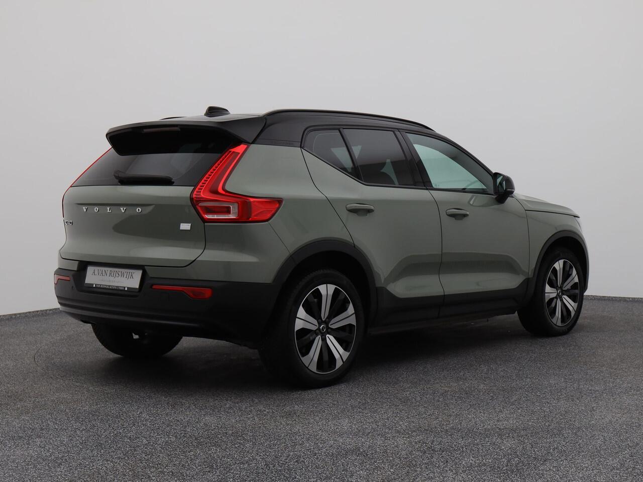 Volvo XC40 Recharge Core | CAMERA | STOEL- EN STUURVERW.