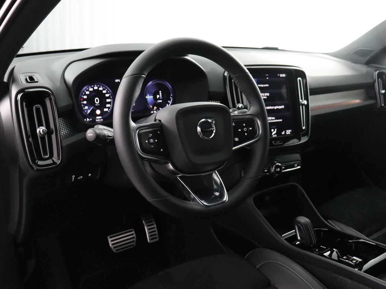 Volvo XC40 1.5 T5 Recharge R-Design Nieuwstaat! (Camera / ACC / Navi / Stoel-Stuurverw. / 19'')