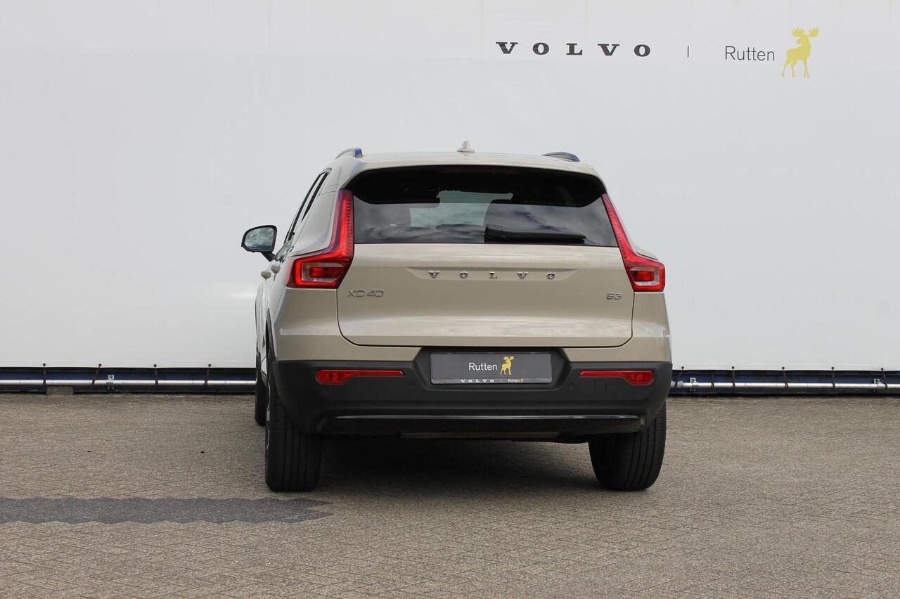 Volvo XC40 B3 177PK Automaat Plus Dark Google infotainment / Draadloos telefoon opladen / Elektrisch bedienbare bestuurdersstoel met geheugen / Adaptieve Cruise Control / Parkeersensoren voor en achter met 360 graden camera