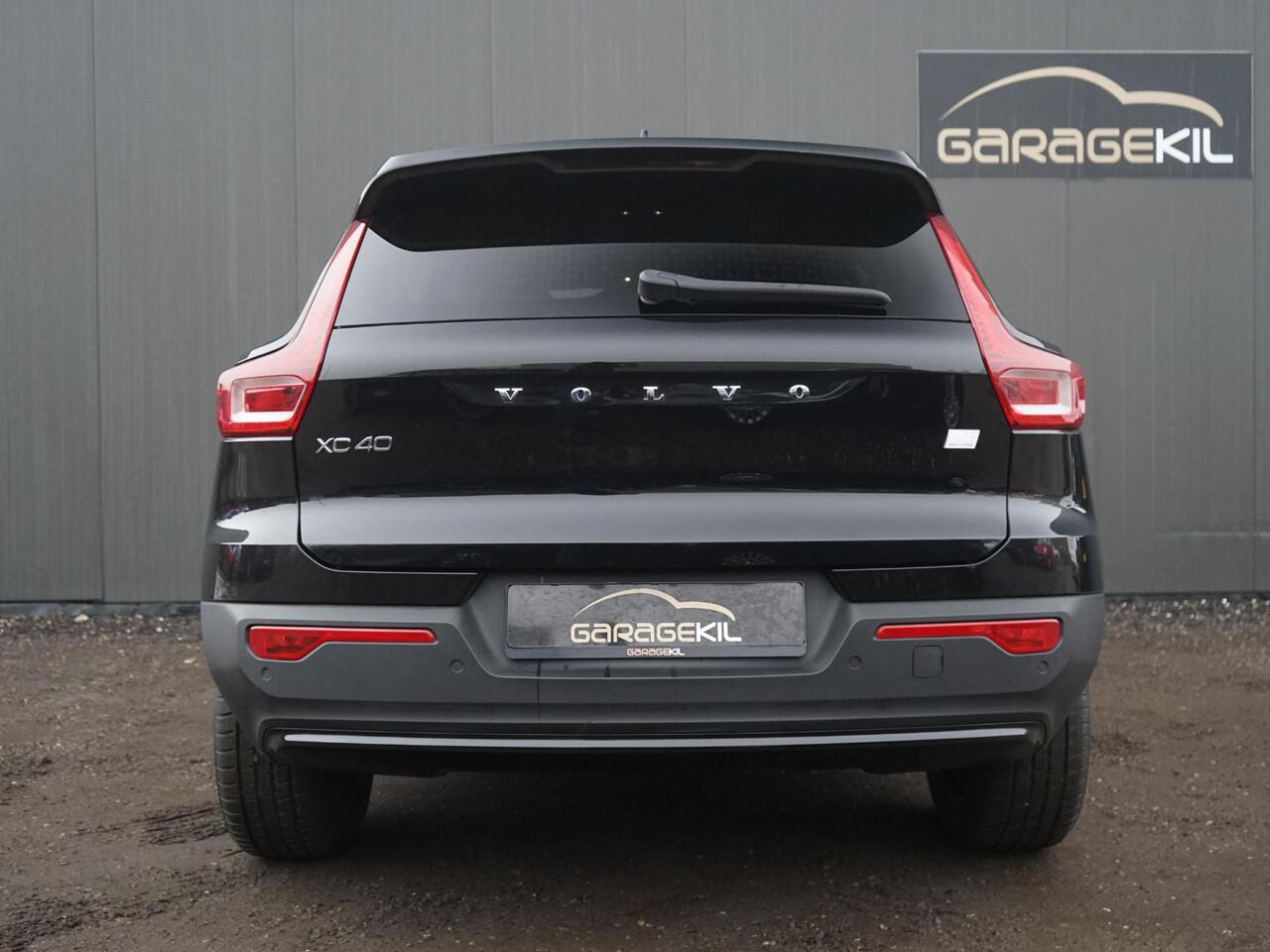 Volvo XC40 1.5 T5 Plug-in hybrid Plus Dark facelift / 1e Eig / Dealeronderh / Stoel- Stuurverwarming / Camera / Carplay / LED / Half leder