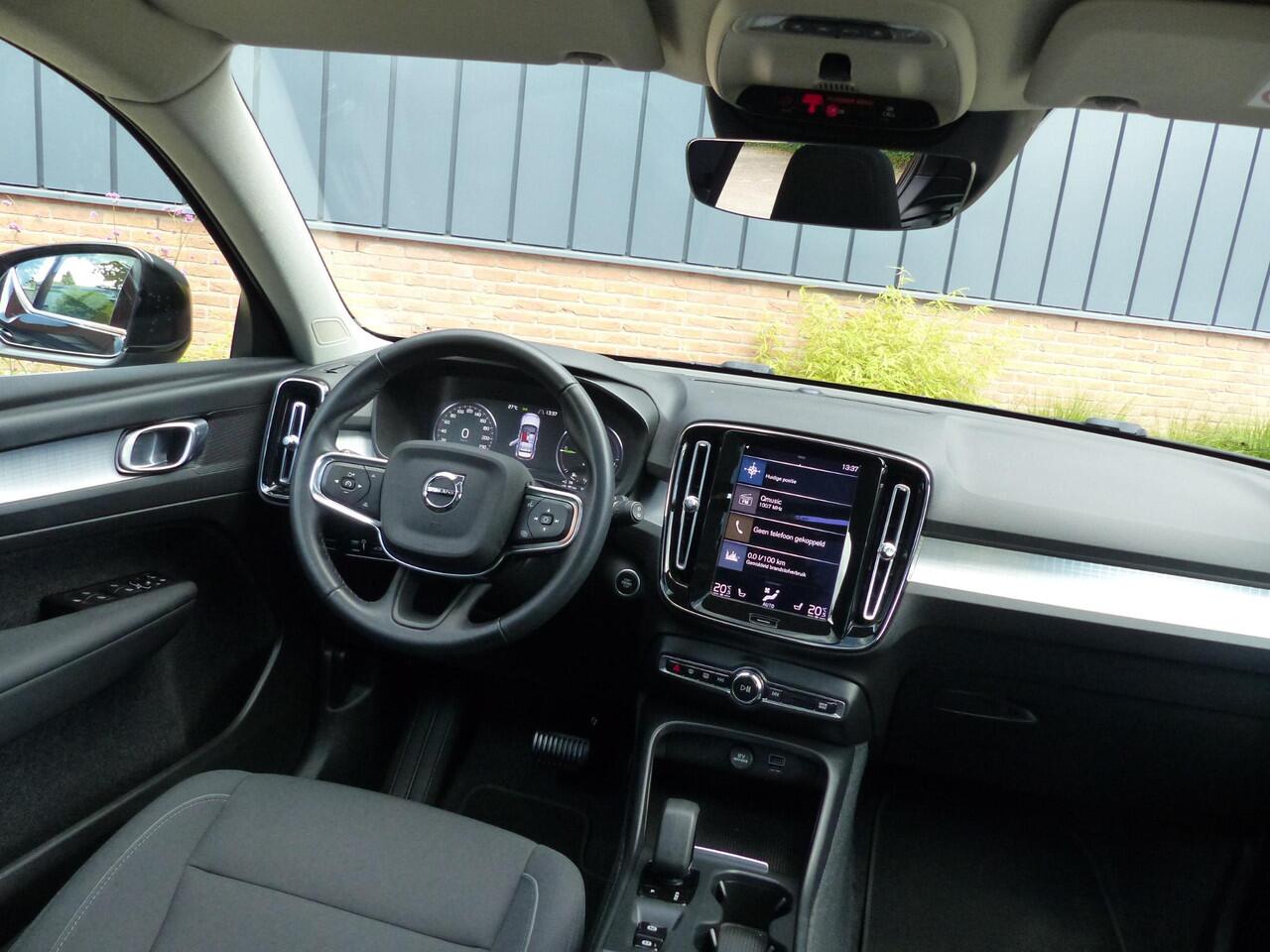 Volvo XC40 T4 Recharge Inscription Expression | Dealer onderhouden| Schuifdak|