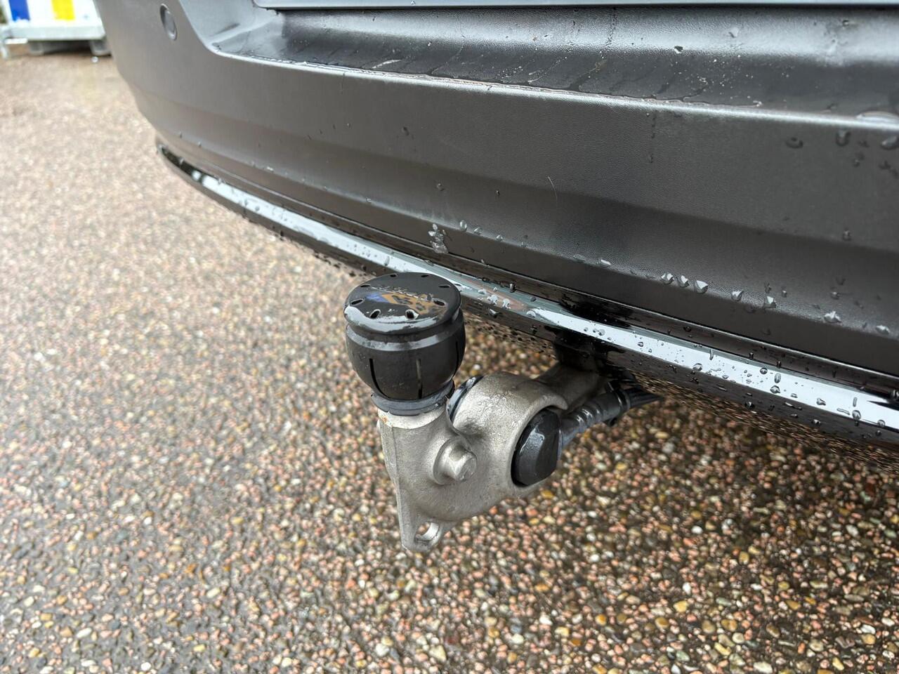 Volvo XC40 Recharge Core | DAB | Camera | Climate control